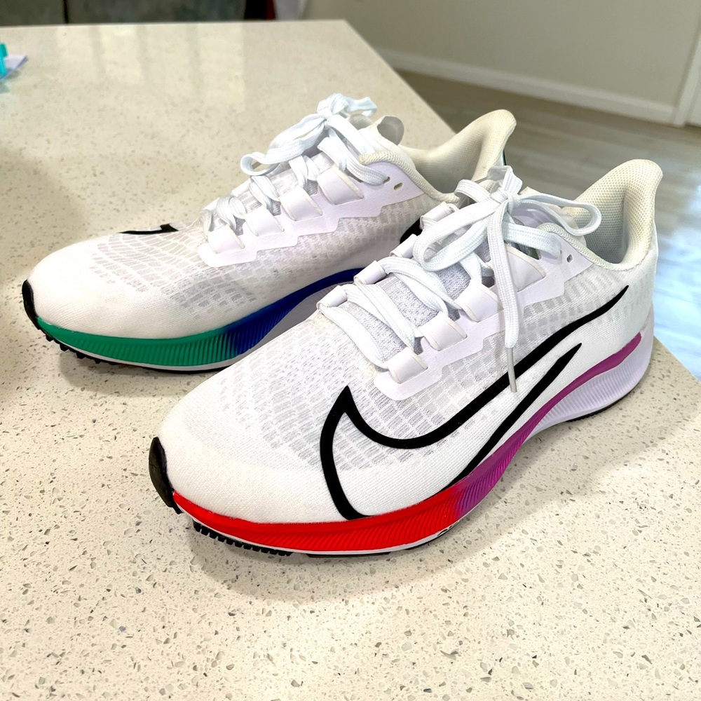 Nike men’s shoes. WORE ONCE! 8 1/2